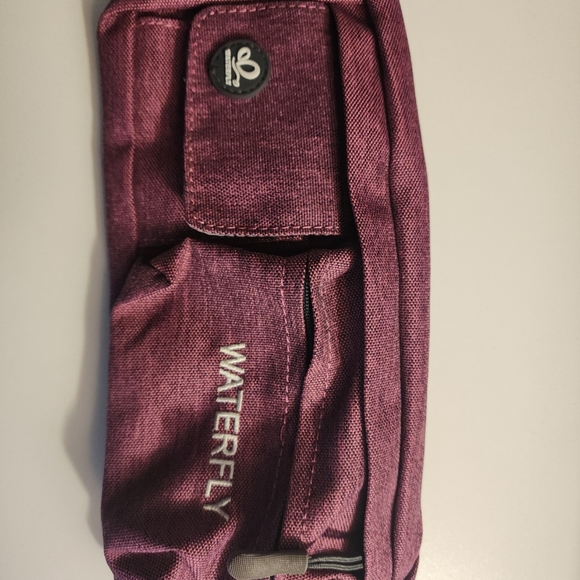 WATERFLY Fanny Pack Unisex Purple Pouch Slim Belt Water Resistant Adjustable NWT - Picture 2 of 7